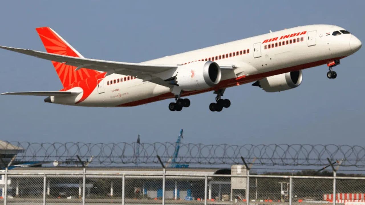 Air India Plane: ఎయిర్ ఇండియా విమానానికి తప్పిన ప్రమాదం