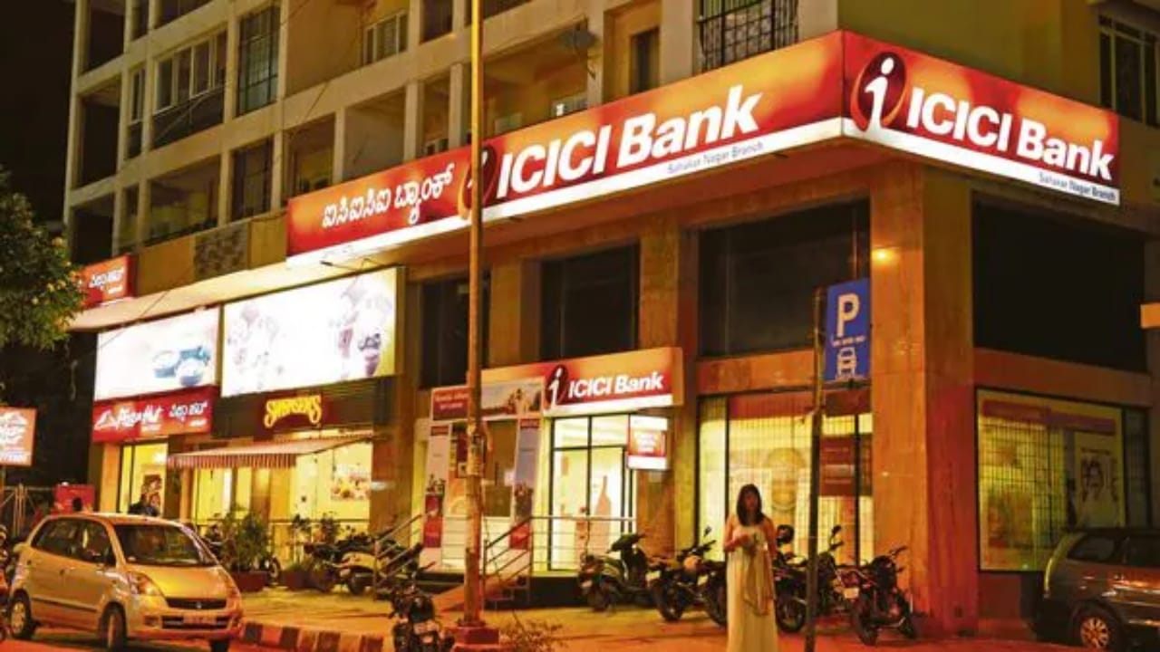 ICICI Bank: మినిమం బ్యాలెన్స్ లిమిట్ భారీగా పెంచిన ఐసీఐసీఐ