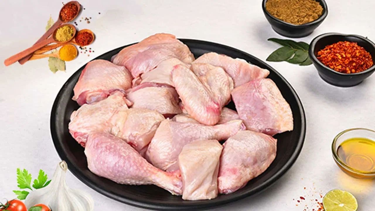 Eating too much chicken health problems: చికెన్ అతిగా తింటే అనారోగ్య సమస్యలు వస్తాయి.. అవి ఏంటంటే..?