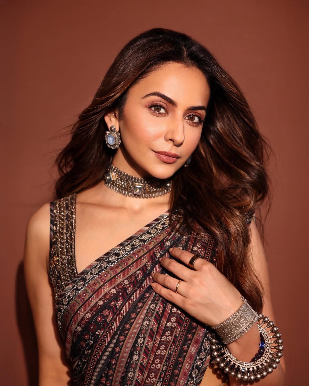 చీరలో క్యూట్ లుక్లో రకుల్