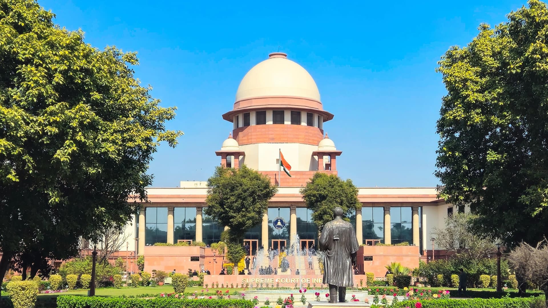 Supreme Court: ఉచిత పథకాలపై సుప్రీంకోర్టు ఆగ్రహం.. రాష్ట్రాలు దివాళా తీస్తున్నాయని ఫైర్!