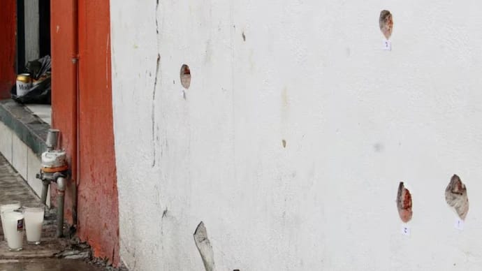 Gun Fire in Mexico: మెక్సికోలో కాల్పులు.. 12 మంది మృతి!