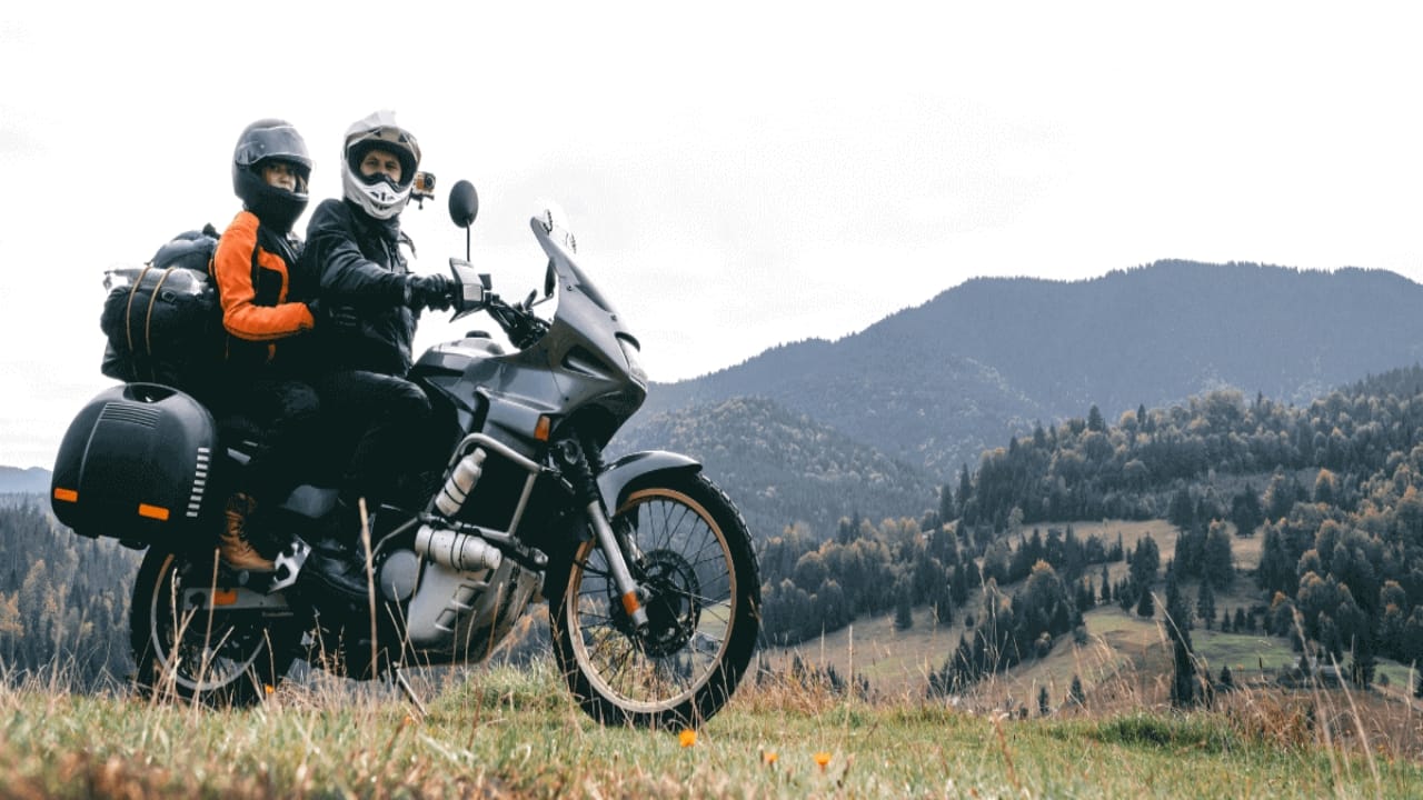 New Rules: ఇక నుంచి బైక్ పై ఇద్దరికీ హెల్మెట్లు